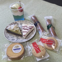 ついつい買っちゃう 甘い誘惑 By 淡々斎 ドンレミーアウトレット 上野不忍店 Domremy Outlet 上野御徒町 ケーキ 食べログ