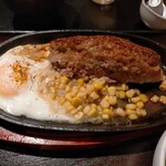 炭火居酒屋 山崎　金沢直送鮮魚＆石川の地酒 - ハンバーグ900円