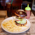 TOKYO BURGER CAFE&BAR - 