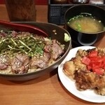 天串にしおか - 炙り馬飯 1100円(税込)