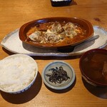 Buta Tora - ヒレカツのデミソースとチーズのオーブン焼き