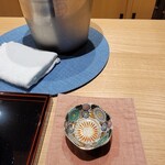 Kanzan - 冷酒は秋田県の美酒の設計、雪の茅舎の齋弥酒造店が兵庫県黒田庄産の山田錦で仕込んだ御酒、酒器もすばらしい