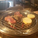 炭火焼肉オールスターズホルモンとんぼ - 