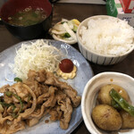 家庭料理居酒屋 よってって - ♪豚肉の味噌炒め定食 ¥500