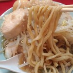 自家製麺 酉 - 麺アップ