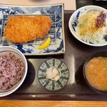 Porushe - ロースカツ定食