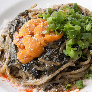 Very popular! Cream pasta with sea urchin and seaweed