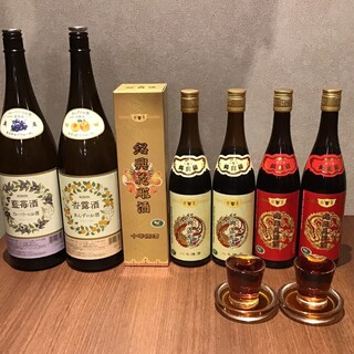 正宗中國直接進口的紹興酒等，適合中華料理的飲品也很豐富!