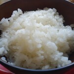 居酒屋食堂 にっぽん一周 - 若鶏おろポンステーキ定食(味噌汁、ご飯、漬物付)550円税込のご飯