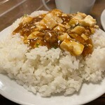 南海飯店 - 麻婆豆腐をかけた後②
