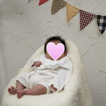 すし徳 - 写真館での撮影で、どんどんずり落ちてしまうBABY…(;￢∀︎￢)ﾊﾊﾊ…