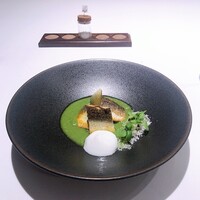 Takumi - ★7.5鮎のポワレ　緑色のガスパチョなど