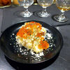 BAR&DINING KAZEMACHI - こぼれいくらの燻製ポテトサラダ（￥780）。自家製コンビーフの燻製も、たっぷり入る