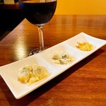 Cheese&Dining Alacran - 世界三大ブルーチーズ盛合せ