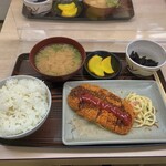 丸美食堂 - サービス（＝この日はチキンカツ）定食