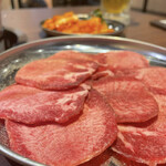 炭火焼肉・ホルモン 旭 - 