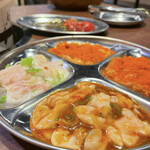 炭火焼肉・ホルモン 旭 - 