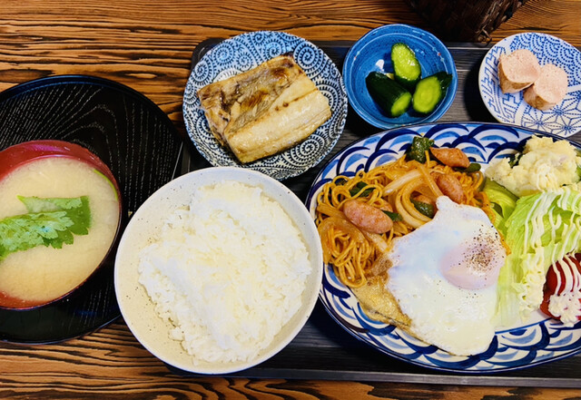 雷門 - 母恋（食堂）の写真