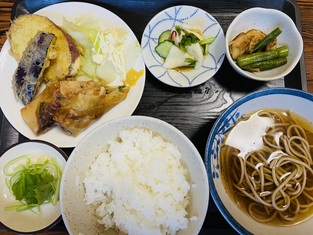 雷門 - 母恋（食堂）の写真