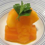 えさき - ビネガーなどを使った人参のピューレがかかっています。