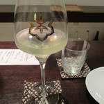 えさき - 専用のグラスで。米による自然の濃厚な甘さが凄かった。