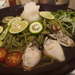 蕎麦 二天 - ぶっかけ すだち(茶) 1,000円、大盛200円、トッピング牡蠣 350円(税込)