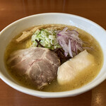 四代目麺処 ゆうじ - 鶏白湯醤油らーめん(大盛り)＠950円