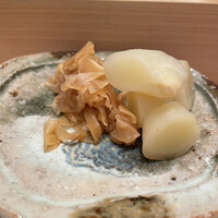 鮨 くりや川 - ガリ２種類すげーうまい！