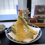 博多まぶし 味素楽 - ◆天ぷらは揚げたて、岩塩で・・海老、カボチャ、茄子など。カラッと揚がり美味しい。