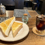 内田珈琲店 - バタートーストにアイスコーヒー
