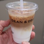 DEAN&DELUCA - アイスカフェラテ（S）　432円