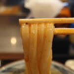 丸亀製麺 - シビ辛麻辣坦々うどんリフトアップ
