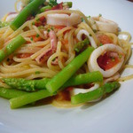 セルヴァッジョ - 剣先烏賊とフレッシュトマト、ミニアスパラのスパゲティ