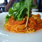 セルヴァッジョ - 
      恵那地鶏とルッコラのトマトソーススパゲティ