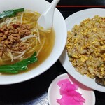 中国台湾料理 福来居 - 台湾ラーメンと炒飯セット!!