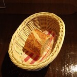 ブラッスリー ギョラン - 自家製パン