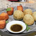 トリワイン ＰＩＫＯＳＨＨＨＵ - 自家製チキンナゲットとゼッポリーニ