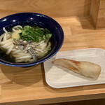 讃岐立食いうどん きりん屋 - ちくわ天と共に