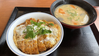 Katsuya - かつ丼(竹)￥715　豚汁(大)￥176