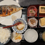 恵比寿の隠れ家 魚やころすけ - 真サバの塩焼きと小鉢6種 ランチ