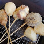 ミスとん 串あげ酒場 - 料理写真:クーポンでサービスの串揚げ♪