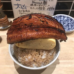 Unagi Kushi Ryouri Idumo - 鰻玉丼　上から見るか