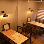 瀬戸内バル fuus。 - ゆったり座れるテーブル席