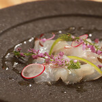 瀬戸内バル fuus。 - 瀬戸内の鮮魚をその日のドレッシングで！