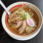 幸楽苑 - しじみエキス入り醤油ラーメン 400円 大盛無料