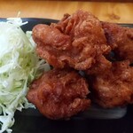 炭火焼鳥 おんどり - 鶏もも唐揚げ定食の鶏もも唐揚げ