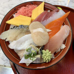 Ichibano Sushiyasan - 活ちらし丼（接写）