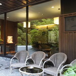 湯主一條 - 玄関先