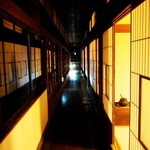 湯主一條 - 夕餉の廊下