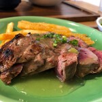 肉とワインとクラフトビール アンカーグラウンド - 牛ヒレステーキ